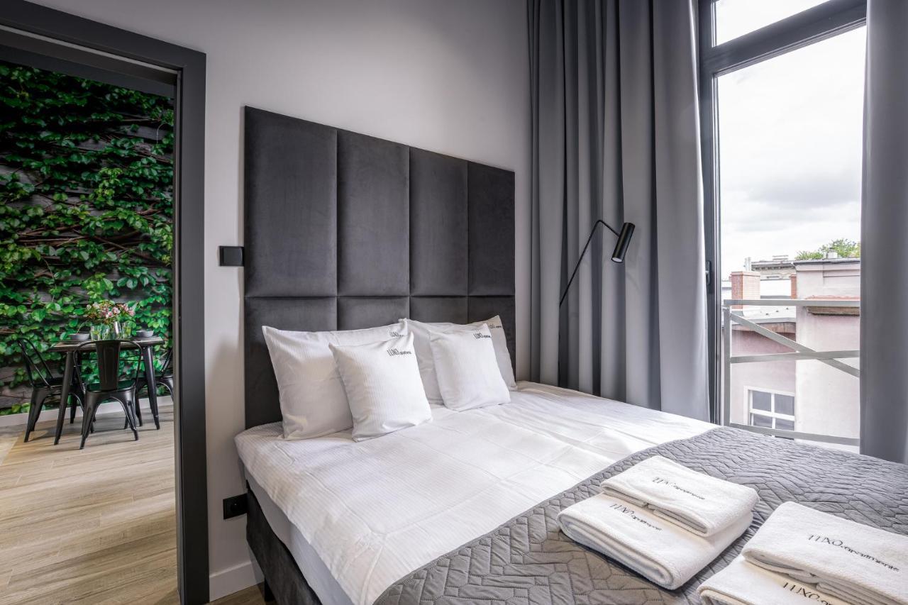 Luxo Apartments 13 เยเลเนียกูรา ภายนอก รูปภาพ
