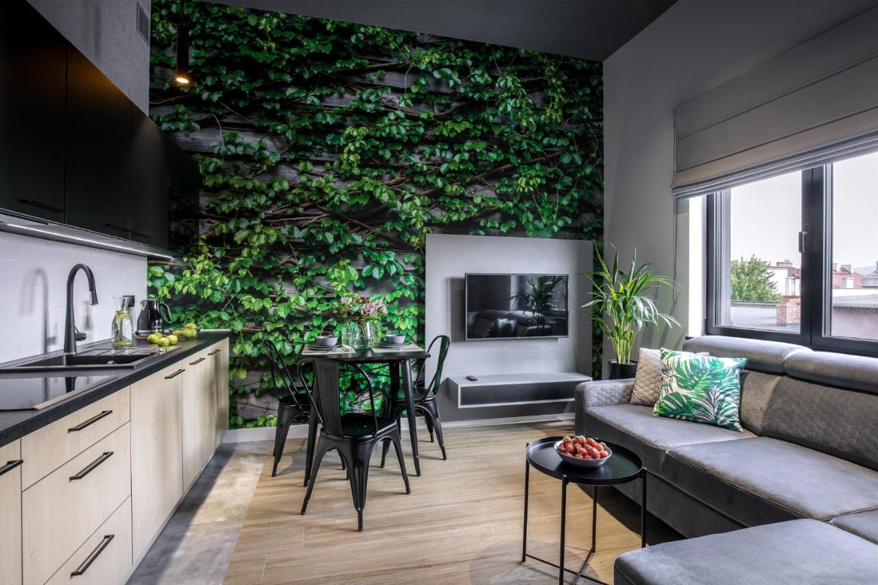 Luxo Apartments 13 เยเลเนียกูรา ภายนอก รูปภาพ